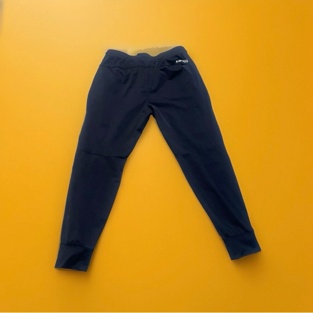 AMERICAN EAGLE ๐ฆ
- Picture 3 of 3